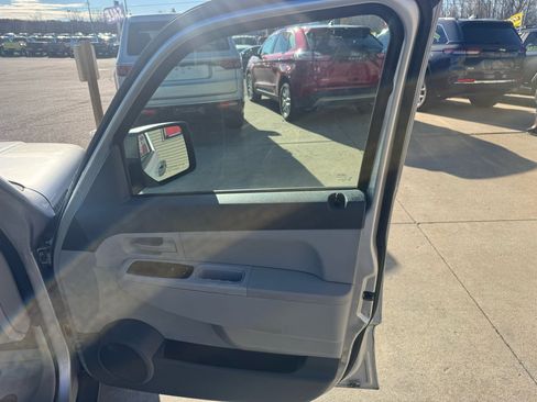 Used 2008 Jeep Liberty Sport w/ Popular Equipment Group image 16