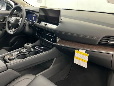 New 2026 Nissan Rogue Platinum w/ Tech Package image 24