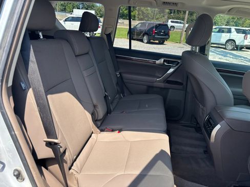 Used 2019 Lexus GX 460 Premium AWD/4WD image 18