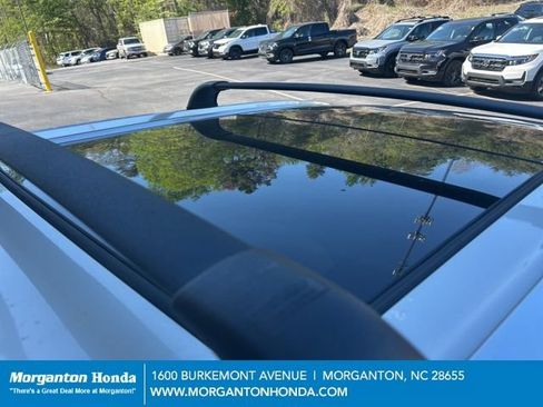 Used 2015 Toyota Highlander Limited Platinum AWD/4WD image 11