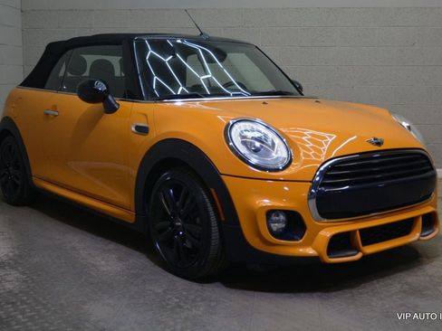 Used 2017 MINI Cooper Convertible FWD image 3