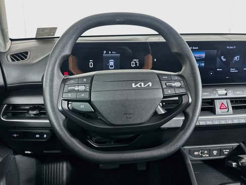 Used 2025 Kia K4 FWD image 18