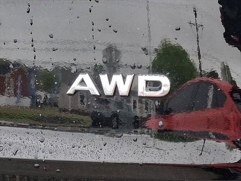 Used 2023 Nissan Rogue S AWD/4WD image 31