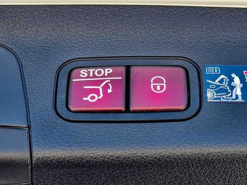 New 2026 Mercedes-Benz GLS 450 4MATIC image 43