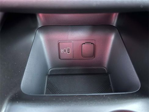 New 2026 Ford Explorer ST-Line w/ ST-Line Street Pack image 22