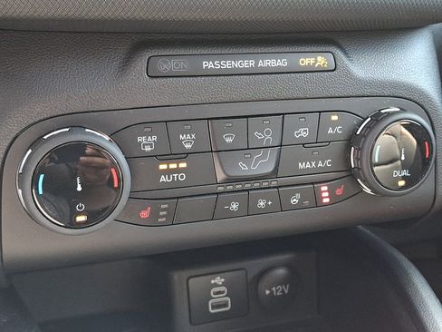 Certified 2024 Ford Bronco Sport Outer Banks w/ Tech Package AWD/4WD image 17