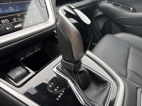 Certified 2025 Subaru Outback Limited image 21