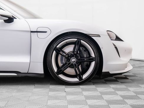 Certified 2020 Porsche Taycan Turbo image 35
