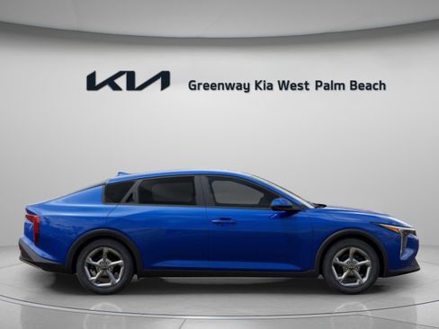 New 2026 Kia K4 LXS image 7