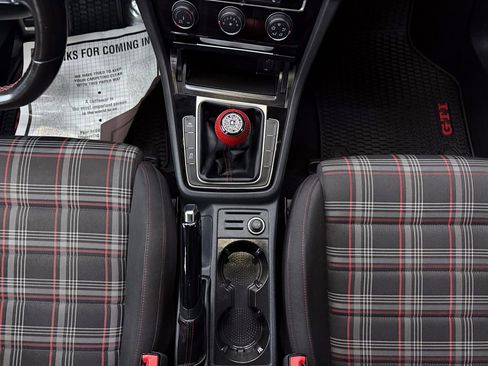 Used 2018 Volkswagen GTI Autobahn image 23