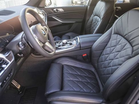 Used 2026 BMW X7 xDrive40i w/ M Sport Package AWD/4WD image 14