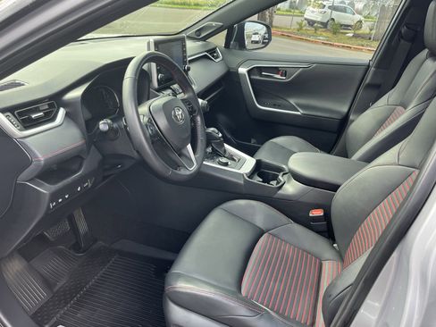 Used 2021 Toyota RAV4 XSE w/ Weather Package image 9