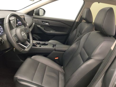 Used 2024 Nissan Rogue SV w/ SV Premium Package FWD image 17