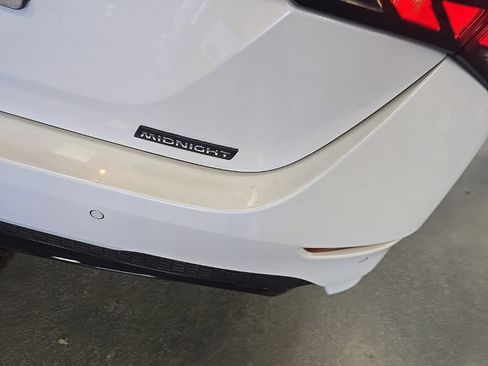Used 2023 Nissan Sentra SR w/ Midnight Edition Package FWD image 4