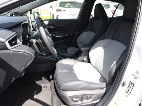 Used 2025 Toyota Corolla XSE FWD image 13