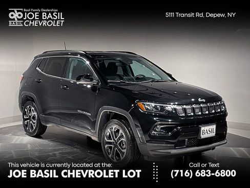 Used 2022 Jeep Compass Limited image 1