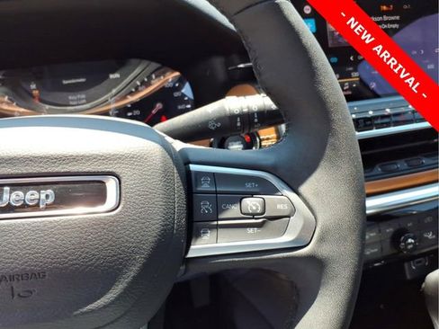 Used 2024 Jeep Compass Limited AWD/4WD image 16