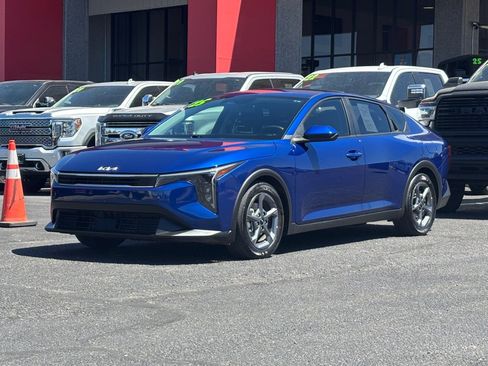 Used 2025 Kia K4 LX image 40