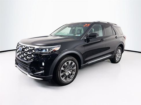 Used 2025 Ford Explorer Platinum AWD/4WD image 7