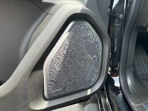 New 2025 GMC Hummer EV 2X image 22