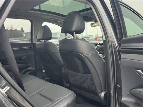 Used 2022 Hyundai Tucson Limited w/ Cargo Package image 11