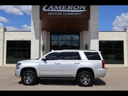 Used 2018 Chevrolet Tahoe LT w/ Luxury Package AWD/4WD image 1