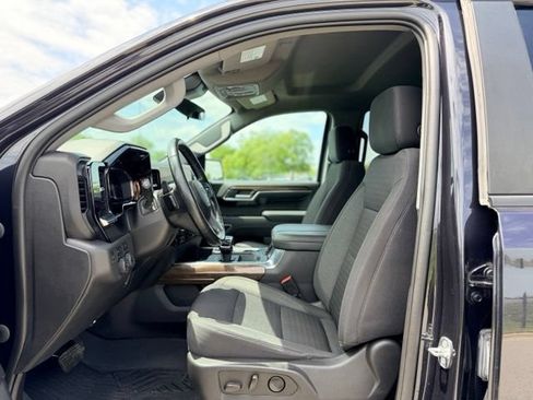 Used 2023 Chevrolet Silverado 1500 LT Trail Boss w/ Protection Package AWD/4WD image 7