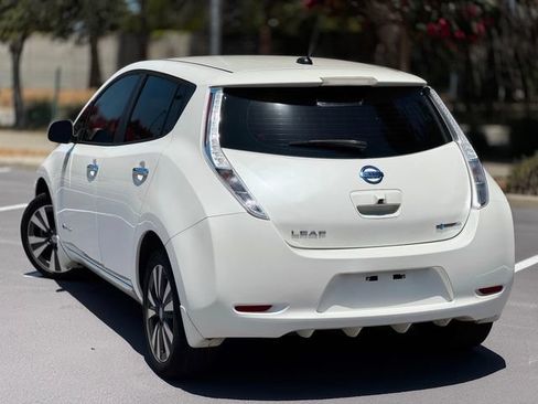 Used 2015 Nissan Leaf SV FWD image 10