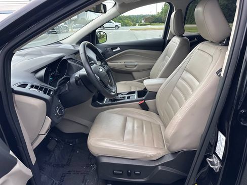 Used 2019 Ford Escape Titanium FWD image 12