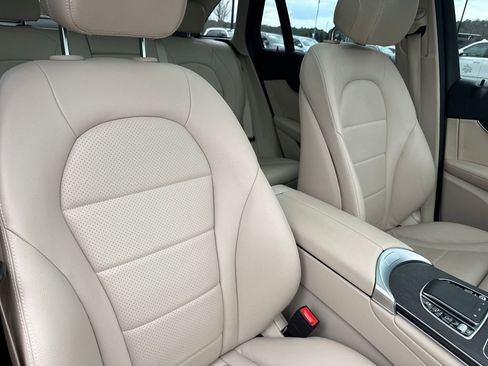 Certified 2022 Mercedes-Benz GLC 300 GLC 300 image 36