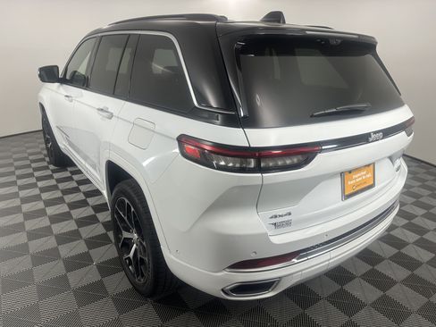 Certified 2024 Jeep Grand Cherokee Summit AWD/4WD image 3