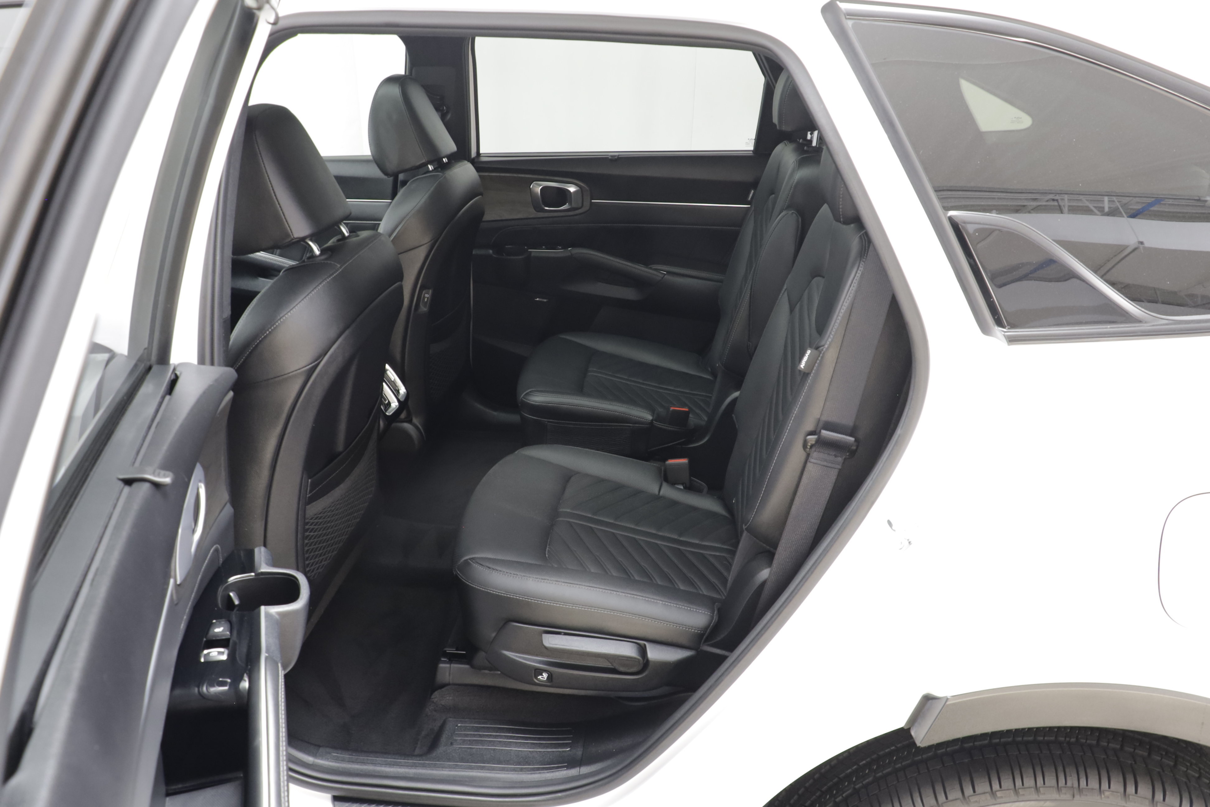 Used 2025 Kia Sorento SX Prestige AWD/4WD image 16