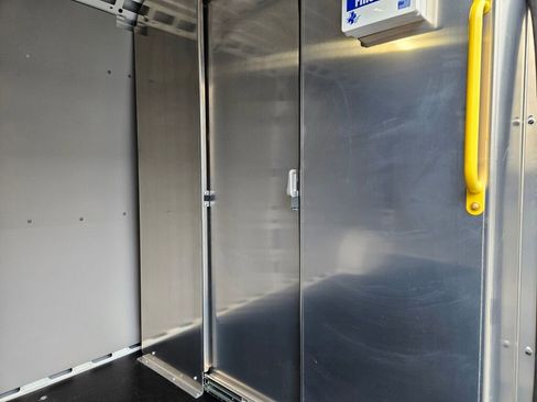 Used 2025 RAM ProMaster 2500 w/ Convenience Group image 15