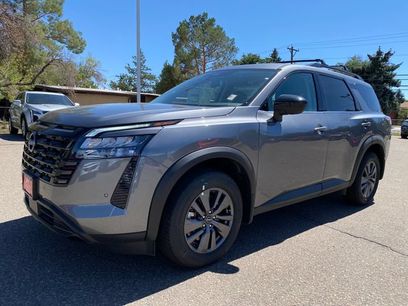 New 2026 Nissan Pathfinder SV w/ SV Premium Package