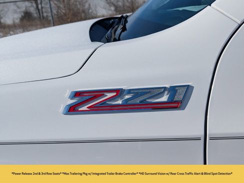 Used 2023 Chevrolet Tahoe Z71 w/ Luxury Package image 5