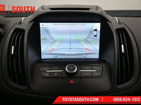 Used 2017 Ford Escape SE w/ Equipment Group 201A AWD/4WD image 17