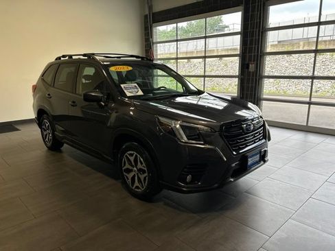 Used 2023 Subaru Forester Premium AWD/4WD image 7