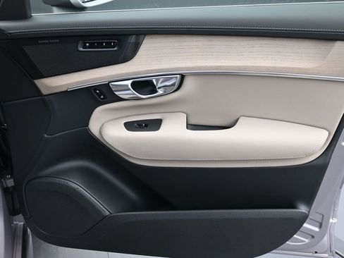 New 2026 Volvo XC90 B6 Ultra w/ Protection Package Premier AWD/4WD image 13
