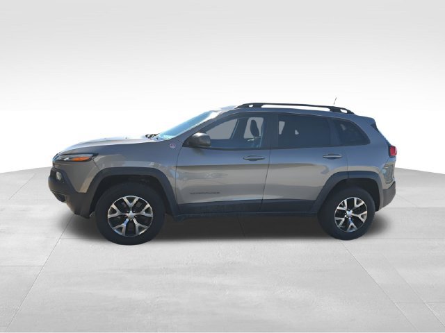 Used 2017 Jeep Cherokee Trailhawk w/ Cold Weather Group AWD/4WD image 6