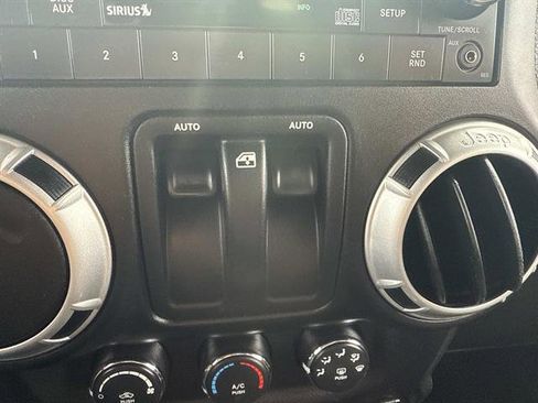 Used 2015 Jeep Wrangler Rubicon w/ Dual Top Group image 21