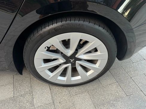 Used 2023 Tesla Model 3 Standard Range image 17