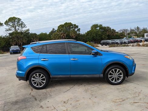 Used 2017 Toyota RAV4 Limited image 10
