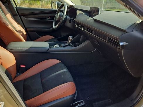Used 2024 MAZDA MAZDA3 s image 12
