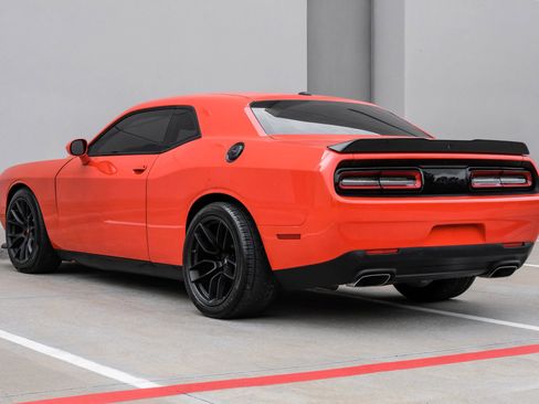 Used 2023 Dodge Challenger R/T w/ Blacktop Package RWD image 9
