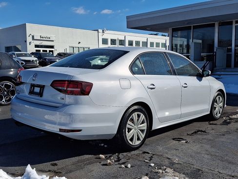 Used 2017 Volkswagen Jetta S image 6