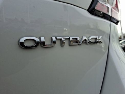 Used 2021 Subaru Outback Premium image 32
