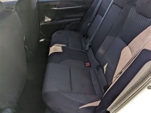 Used 2025 Toyota Camry LE image 28