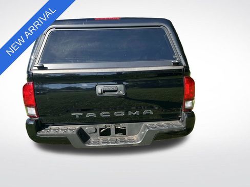 Used 2023 Toyota Tacoma SR w/ SR Convenience Package RWD image 4