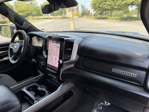 Used 2025 RAM 1500 Big Horn AWD/4WD image 36