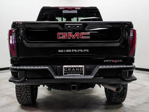 Used 2026 GMC Sierra 2500 AT4X AWD/4WD image 9